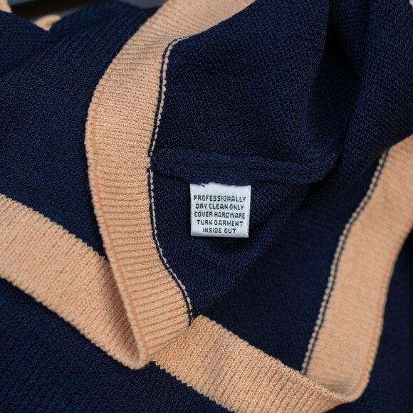 VTG St. John Santana Knit Blazer 14 Navy Blue Beige Trim Gold Buttons Cardigan - Picture 5 of 6